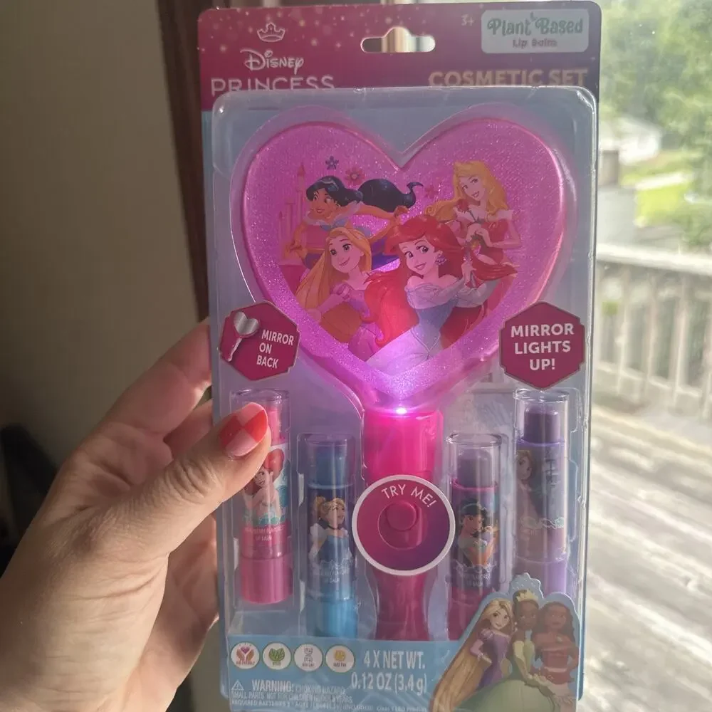 Disney Princesses Cosmetic Set With Lip Gloss And Light Up Mirror